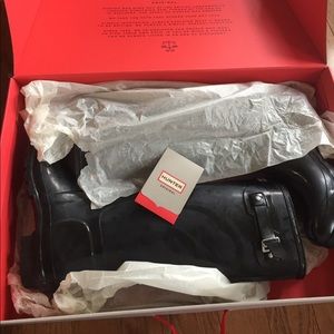 **brand new HUNTER orig tall gloss black boots